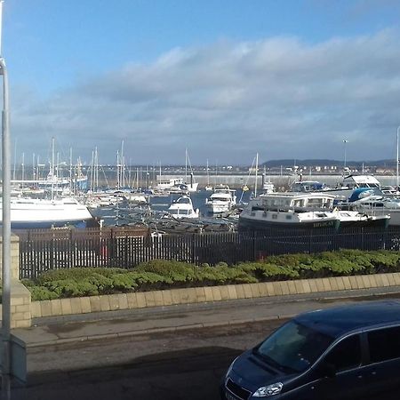 Marina View Lovely Upper 3 Bedroom Apartment Troon Exterior foto